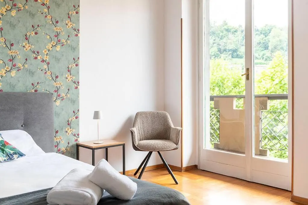 3 Bedroom Beautiful Lake View Near Como Center 意大利
