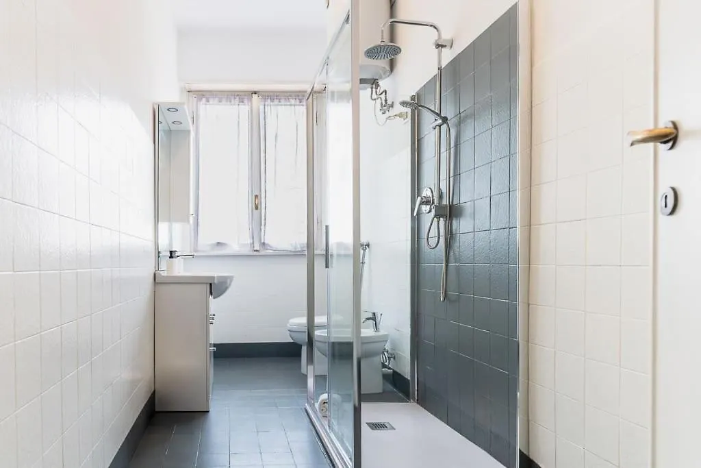 3 Bedroom Beautiful Lake View Near Como Center 公寓